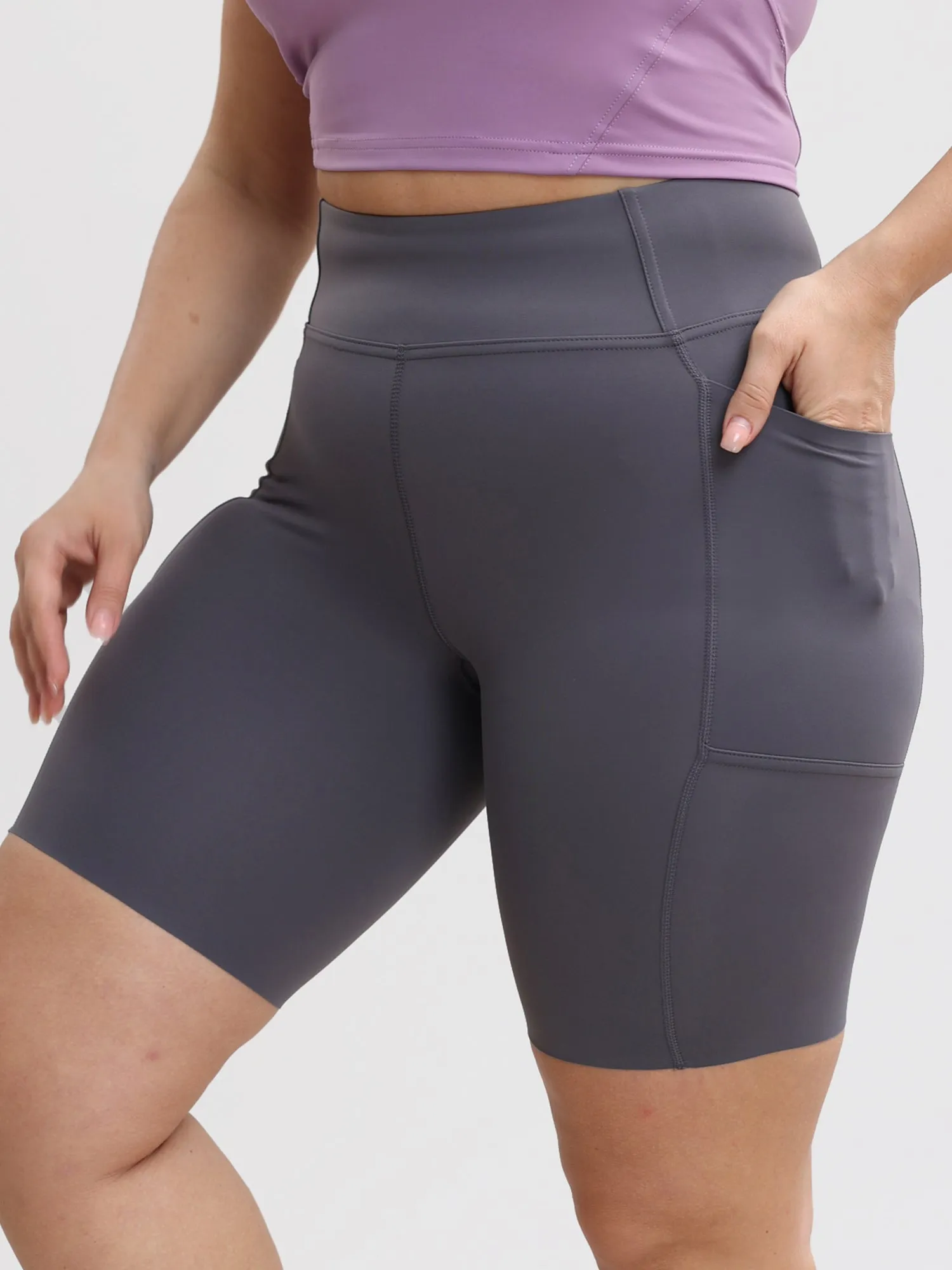 Midsize High-Waisted Nude Sports Shorts with Pockets